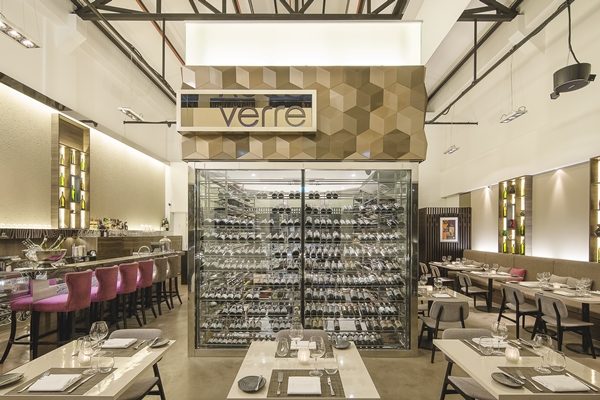 Drinking in a glasshouse – Verre